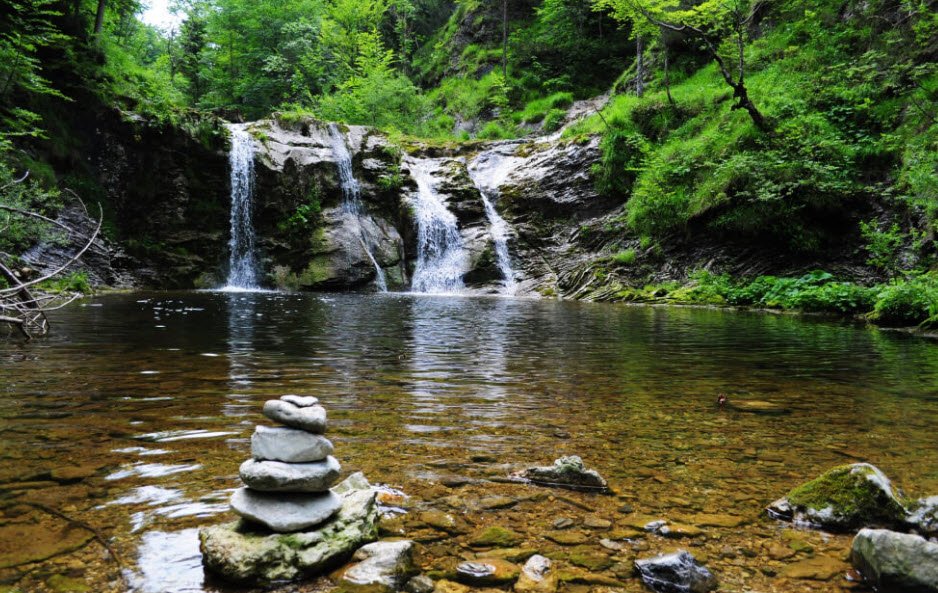 Jogini Waterfalls